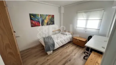 Apartment in Nuevo Parque-Los Rosales-Heavy Traffic photo 9