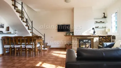 Chalet in Urbanitzacions del Nord photo 12