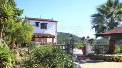 Chalet in Urbanitzacions del Nord photo 49