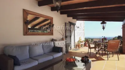 Chalet in Urbanitzacions del Nord photo 6