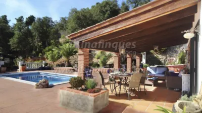 Chalet in Urbanitzacions del Nord photo 9