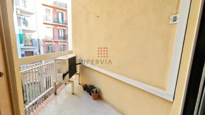 Apartment in El Camp de L'arpa del Clot photo 2