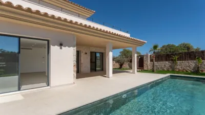 Villa in Cala Llombards photo 5