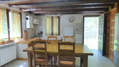 Casa en venta en Barrio de la Sarra, 15, Espierba (Bielsa) de 190.000 €