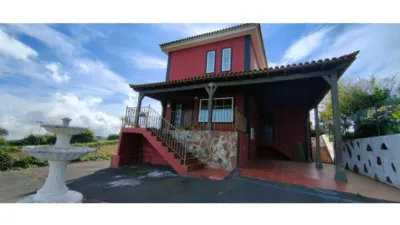 House in La Esperanza photo 3