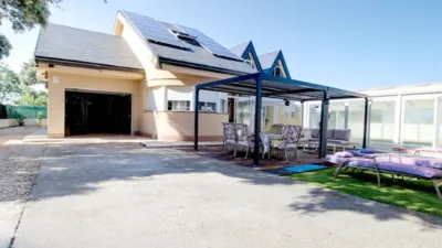 Chalet in Eurovillas photo 6