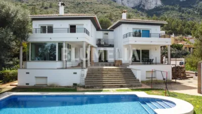 Villa in El Montgó photo 2