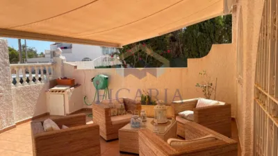Chalet on Calle del Mar de Irlanda-Ordenación Bahía, 16 photo 3