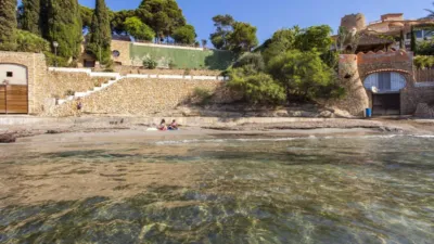 Villa in La Fustera photo 11