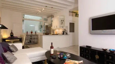 Apartment in El Mercat photo 3