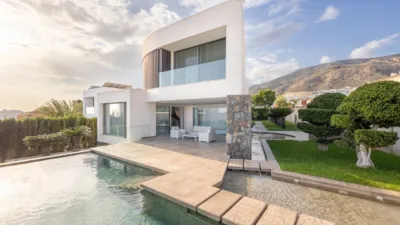 Villa in Golf Bahía Urbanization photo 41