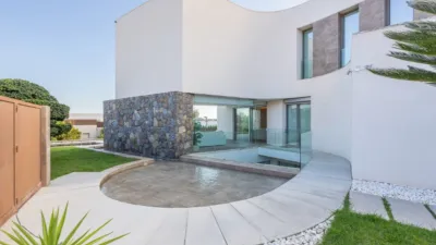 Villa in Golf Bahía Urbanization photo 31