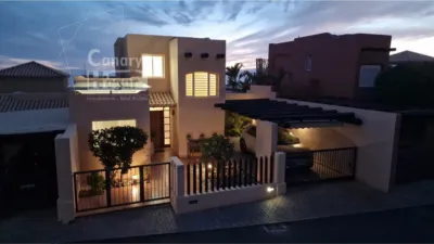 Casa en La Caleta photo 4