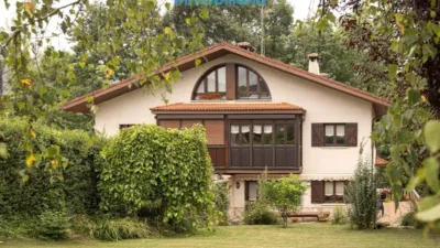 Semi-detached house in Ventas-Jaizubia-Urdanibia