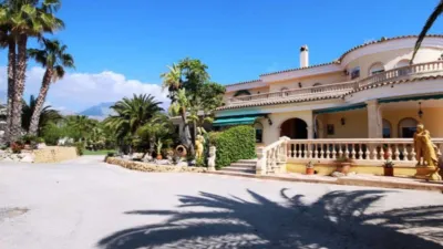 House in Urbanizations photo 6