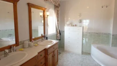 House in Urbanizations photo 17