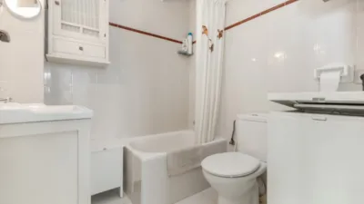 Apartment on Avenida Jaime I El Conquistador Street, No. 40 photo 13