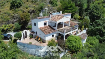 Chalet in Sayalonga photo 8