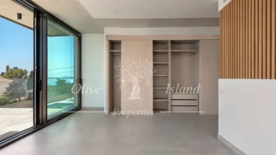 Villa in Alcanada photo 20