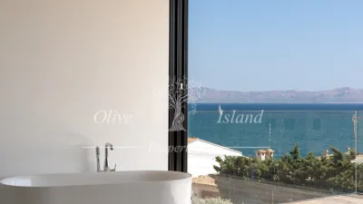 Villa in Alcanada photo 17