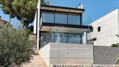 Villa in Alcanada photo 10