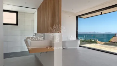 Villa in Alcanada photo 19