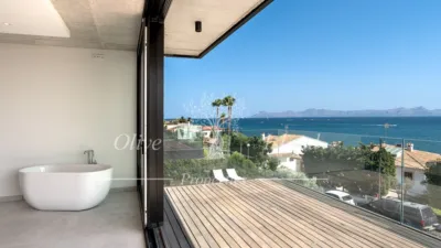 Villa in Alcanada photo 16