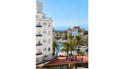 Apartment in Empuriabrava photo 17