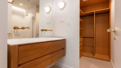 Apartment in Salamanca District photo 15