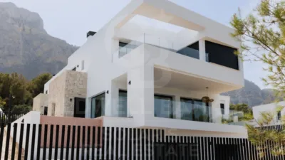 Villa in Polop photo 2