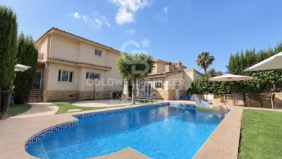 Chalet in Chiva photo 2