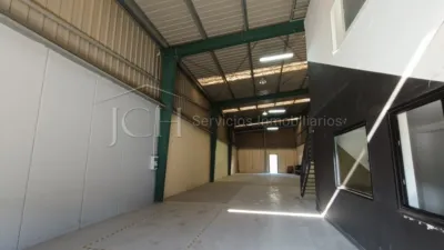 Nave industrial en alquiler en Las Lagunas, Las Lagunas (Mijas) de 2.500 €<span>/mes</span>
