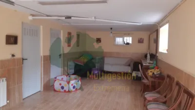 Casa adosada en alquiler en Montesol-Mejostilla, Montesol-Mejostilla (Cáceres Capital) de 900 €<span>/mes</span>