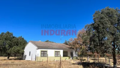 Rustic farm in Peraleda de la Mata photo 16