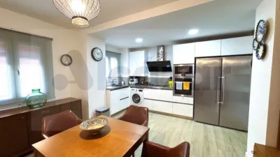 Piso en venta en San José-San Carlos-Fontanal, San José-San Carlos-Fontanal (Distrito San Pablo-Santa Justa. Sevilla Capital) de 444.000 €