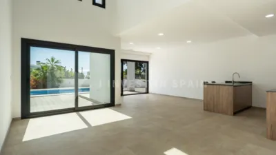 Villa in La Fustera photo 8