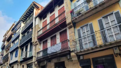 Casa en venta en Calle Karrika Nagusia, 21-13, Número 21-13, Erdialdea-Alde Zaharra-Mendibil-Santiago (Irun) de 500.000 €