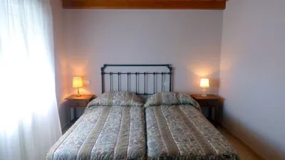 Chalet en venta en Calle C. La Corona, 2-20, Número 2-20, Arcusa (Aínsa-Sobrarbe) de 350.000 €