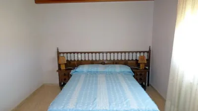 Chalet en venta en Calle C. La Corona, 2-20, Número 2-20, Arcusa (Aínsa-Sobrarbe) de 350.000 €
