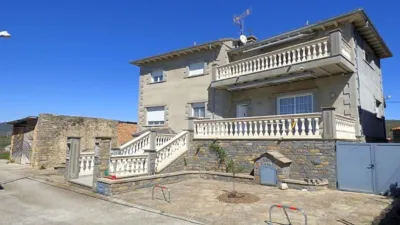 Chalet en venta en Calle C. La Corona, 2-20, Número 2-20, Arcusa (Aínsa-Sobrarbe) de 350.000 €