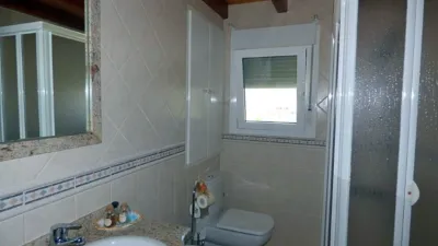 Chalet en venta en Calle C. La Corona, 2-20, Número 2-20, Arcusa (Aínsa-Sobrarbe) de 350.000 €