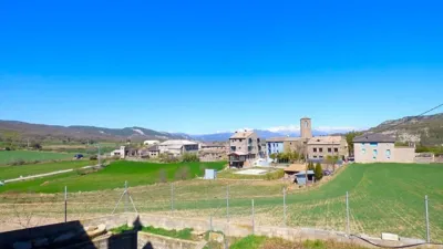 Chalet en venta en Calle C. La Corona, 2-20, Número 2-20, Arcusa (Aínsa-Sobrarbe) de 350.000 €