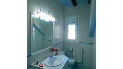 Chalet en venta en Calle C. La Corona, 2-20, Número 2-20, Arcusa (Aínsa-Sobrarbe) de 350.000 €