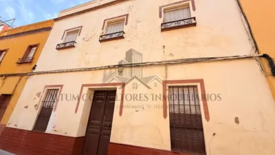 House in Centre photo 2