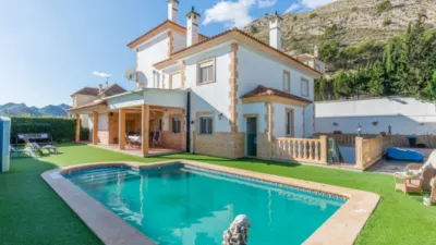 Villa on Carrer de Safareig, 12 photo 8