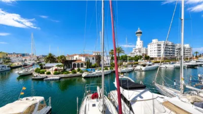 Apartment in Empuriabrava photo 3