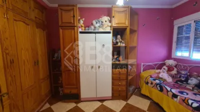 House in Nuevo Parque-Los Rosales-Heavy Traffic photo 25