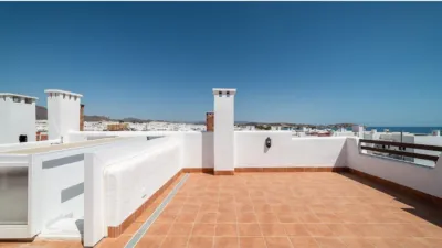 Apartment on Calle Viena photo 8