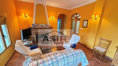 Chalet en alquiler en El Respirall-Santa Maria de Bonaire-El Racó, El Respirall-Santa Maria de Bonaire-El Racó (Alzira) de 1.700 €<span>/mes</span>