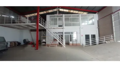 Nave industrial en alquiler en Las Cañadas, Las Lagunas (Mijas) de 2.000 €<span>/mes</span>